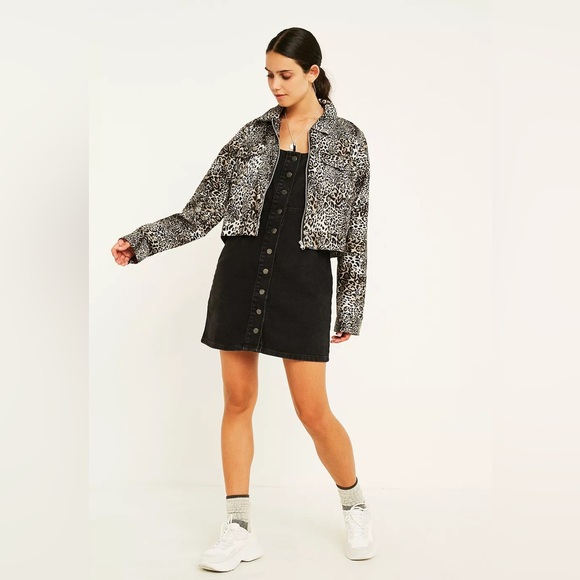 Urban Outfitters UO Black Button-Through Denim
Mini Dress - Picture 16 of 16